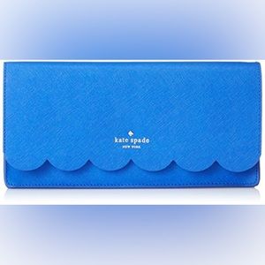 Kate spade wristlet. Scalloped. Blue.  Like New. Used once